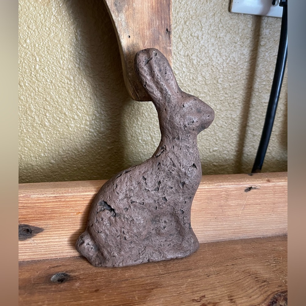 Rustic Brown Bunny Sculpture - Decorative Home Art